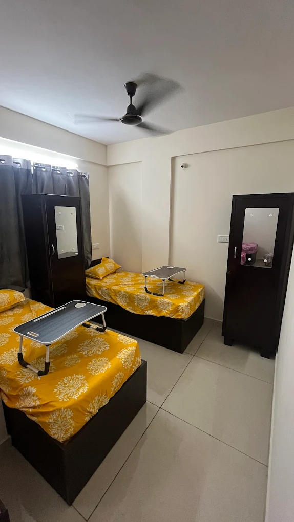 Triple sharing PG room with 3 beds near Kudlu Gate Metro - CK Co-Live